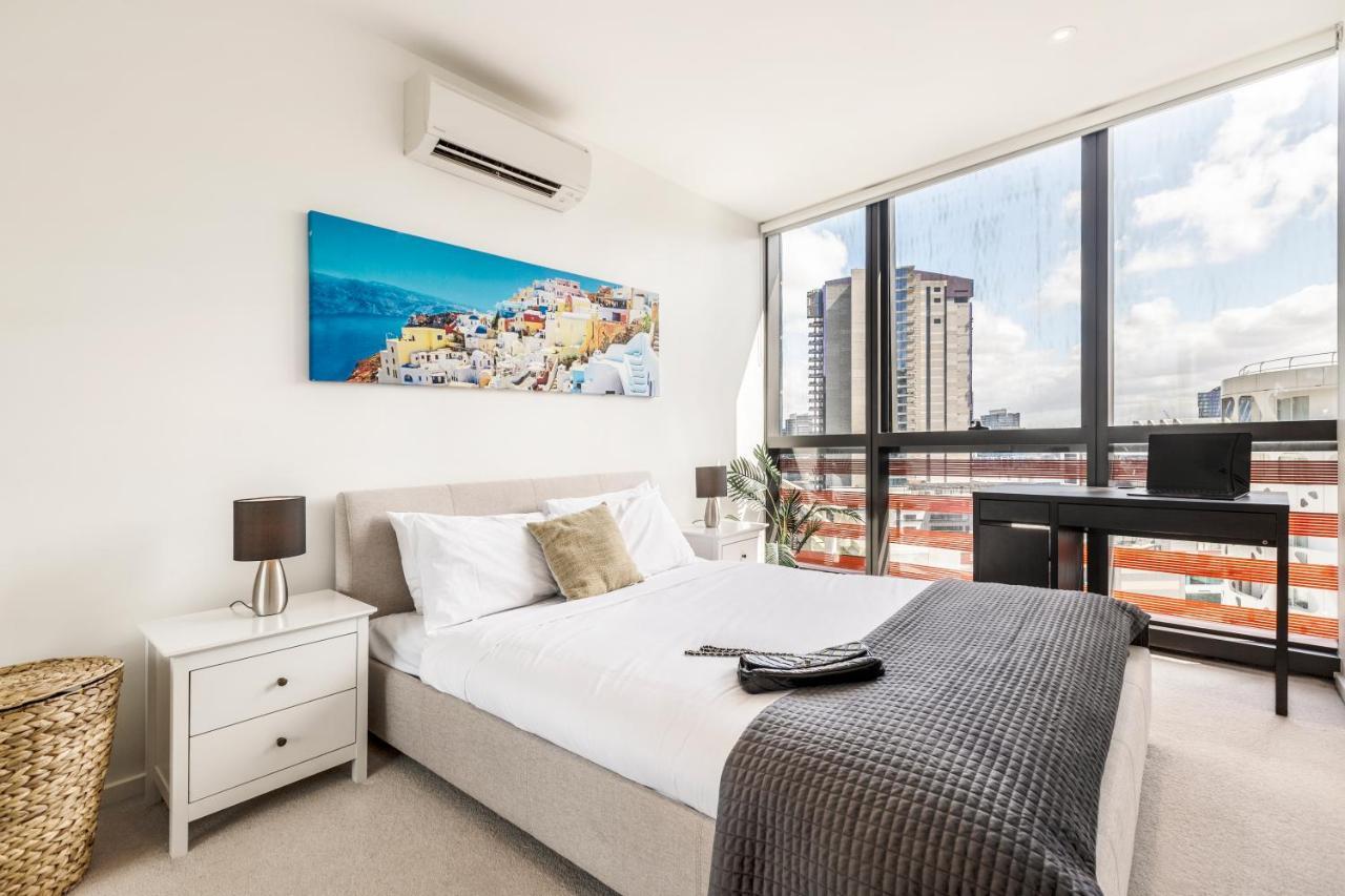 Kula Docklands Apartment เมลเบิร์น ภายนอก รูปภาพ